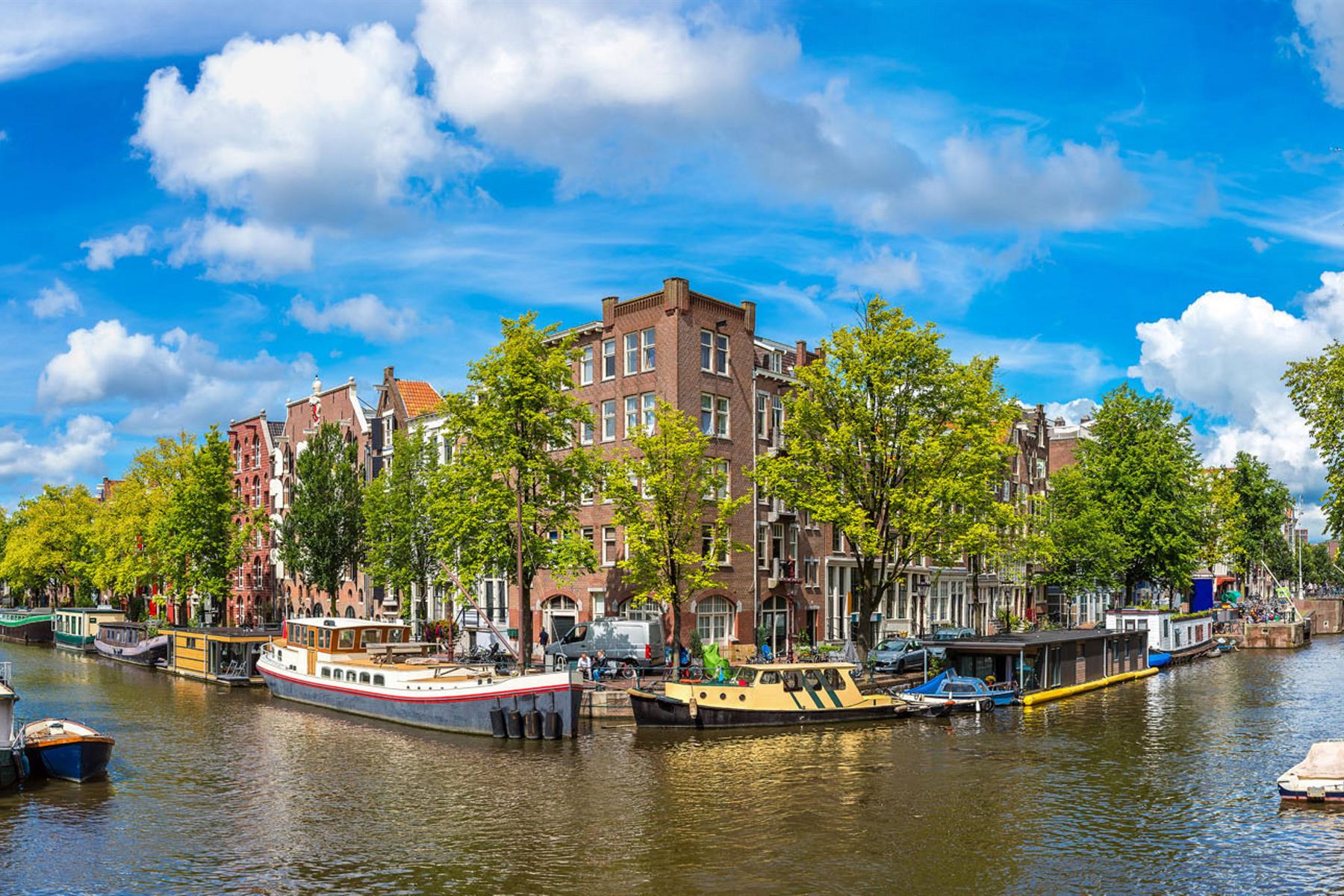 BRUSSELS - AMSTERDAM-AD2023-077-2