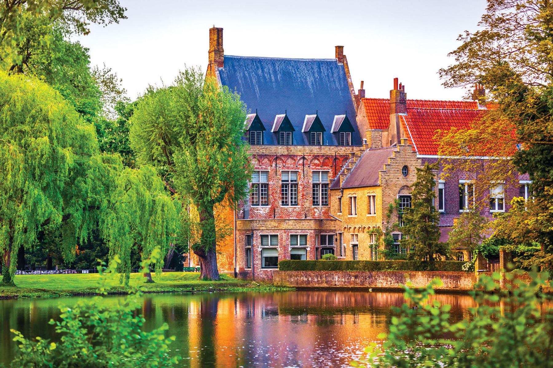 BRUSSELS - AMSTERDAM-AD2023-077-4